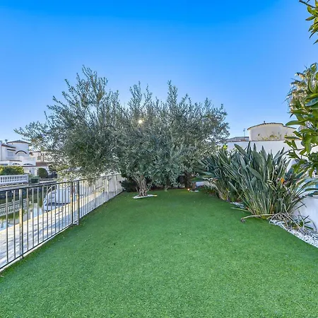 Holiday Norfeu 10 Empuriabrava