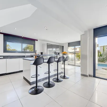 Holiday Norfeu 10 Empuriabrava